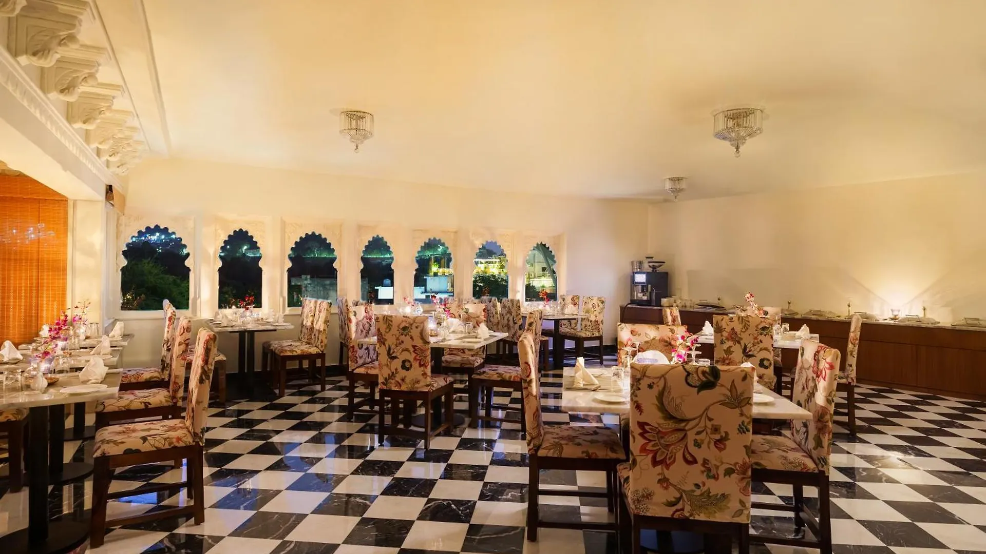 ****  Chunda Haveli Hotel Udaipur India